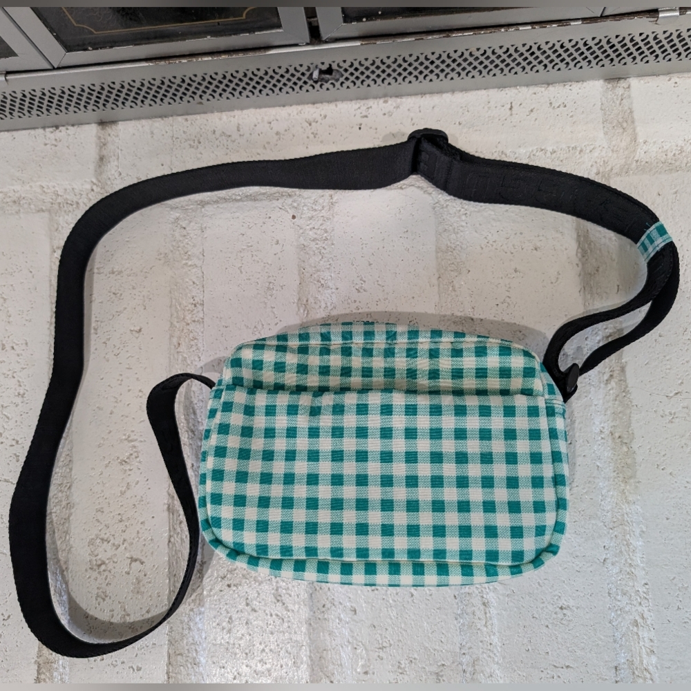 BAGGU Green Gingham Camera Crossbody